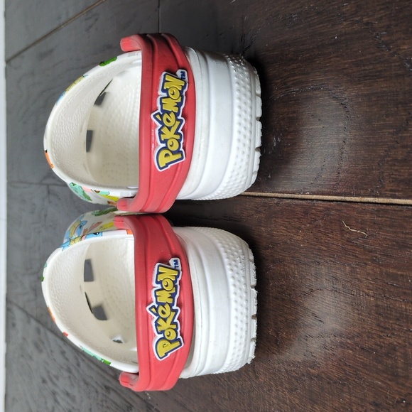 Toddler Crocs x Pokemon Pikachu Size 9c - Picture 3 of 9